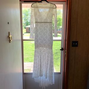 Ropalia Fitted white Lace dress